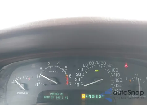 1999 Buick Park Avenue из США, поврежденный, VIN 1G4CW52K1X4627957